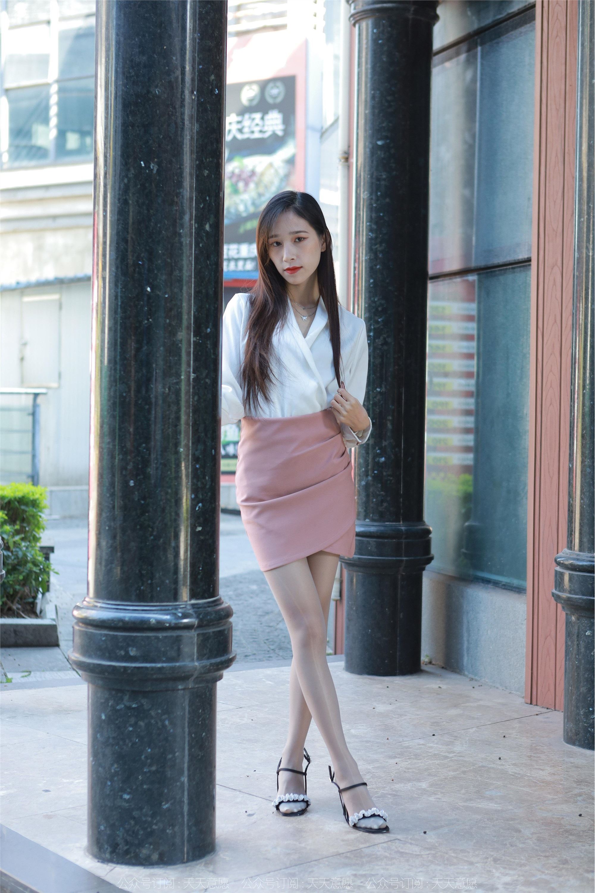 IESS异思趣向  2022.10.27 丝享家 1250 美子《街角的爱人》